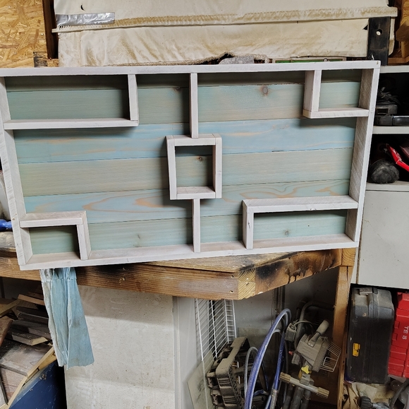 Nik nak shelve - Picture 1 of 3